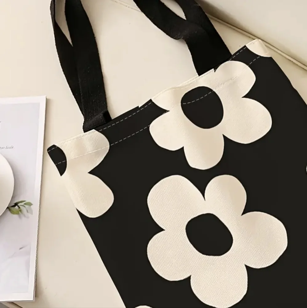 Beach Bag Large Carryall Tote Bags Purse Black White Floral Waterproof Totes - Picture 8 of 8